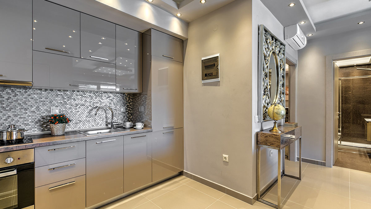 Deluxe Two Bedroom Suite Apartment with Privet Pool and Hydro Massage