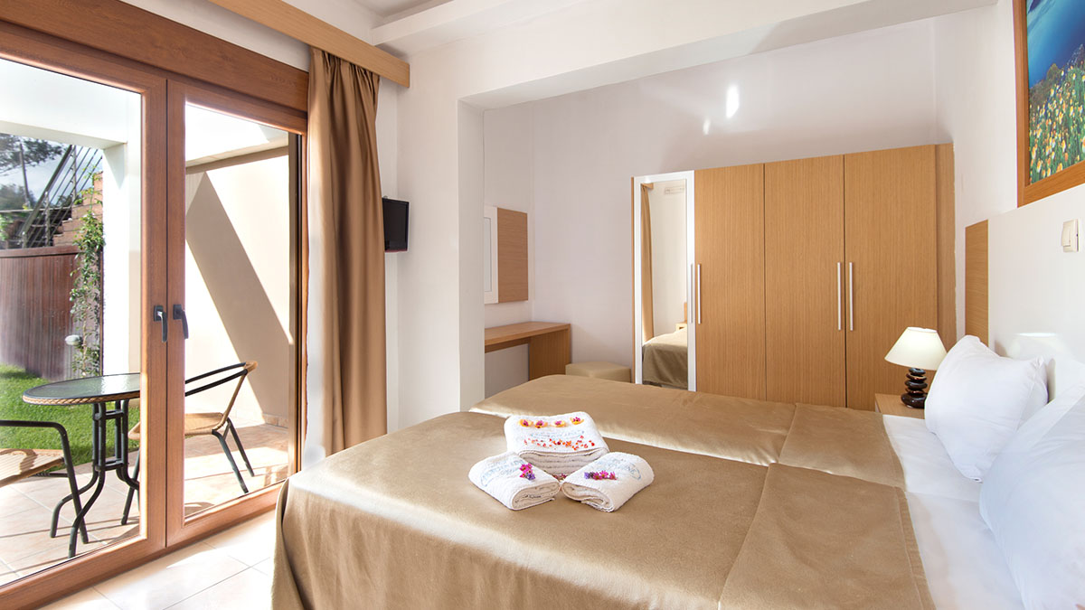 Villa Meliti 3Bedrooms Beach Front Private Pool