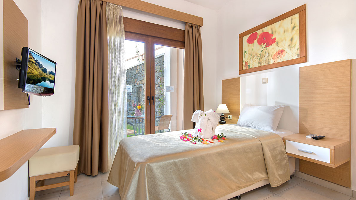 Villa Erato 3Bedrooms Beach Front Private Pool