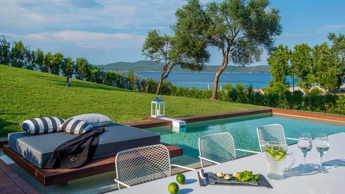 Presidential Villa with Private Pool & Garden