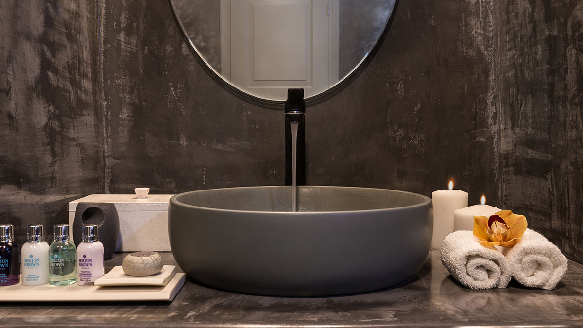 Superior Suite Infinity Pool