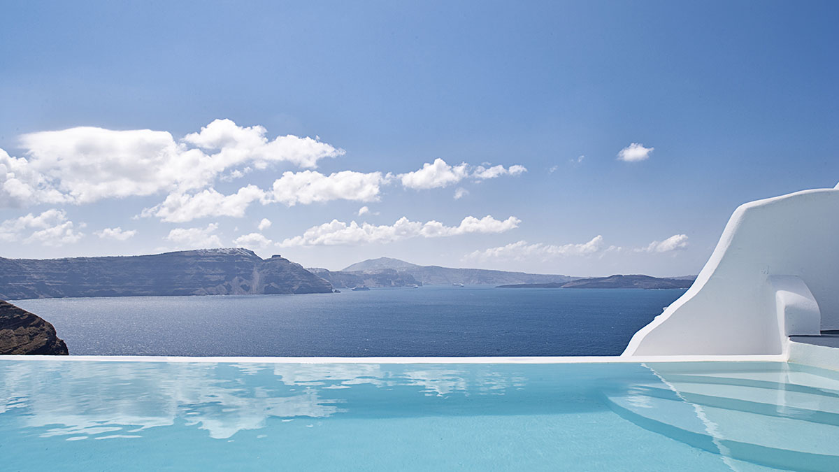 Infinity Pool Suite 