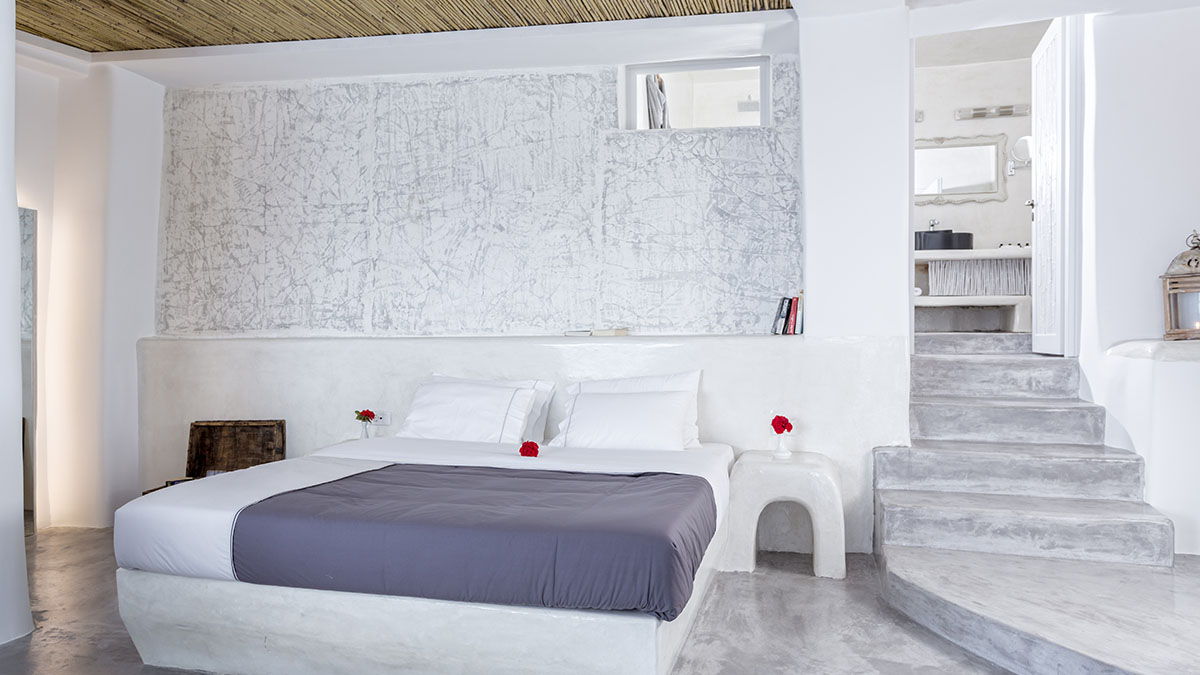 White House With Infinity Pool 