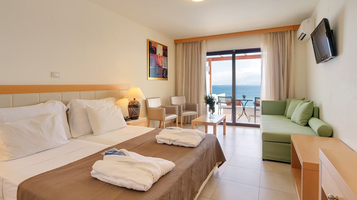 Double Superior Sea View with Pool