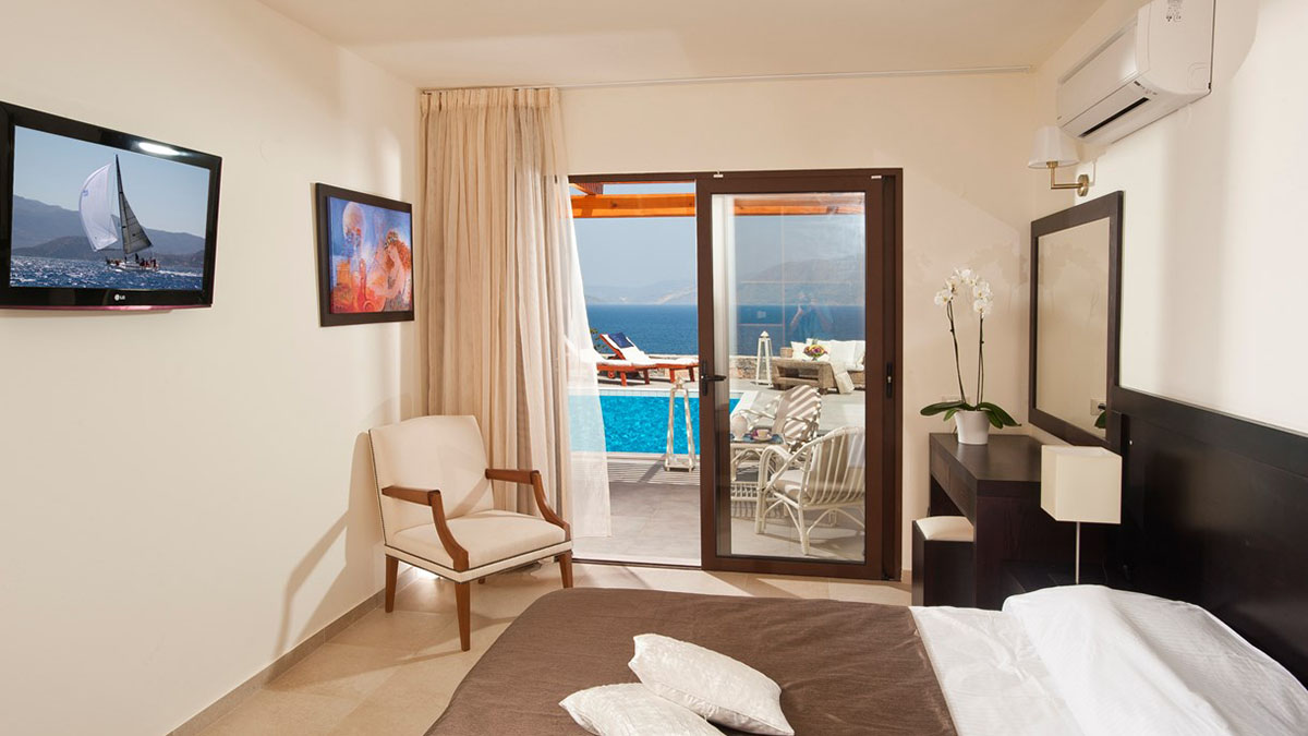 Suite 1Bedroom side sea view with pool