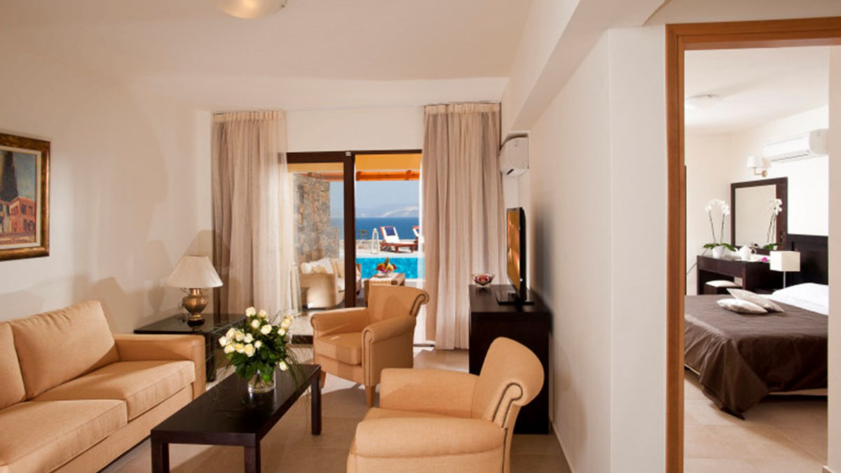 Suite 1Bedroom side sea view with pool