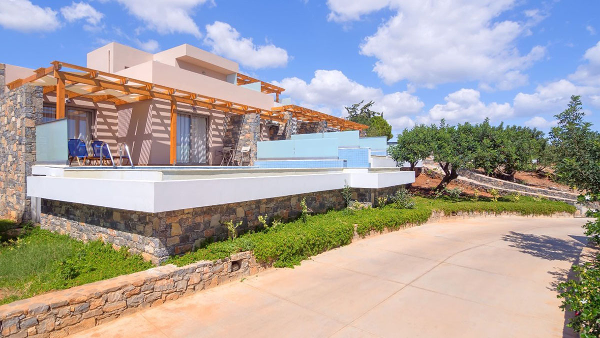 Suite 1Bedroom side sea view with pool