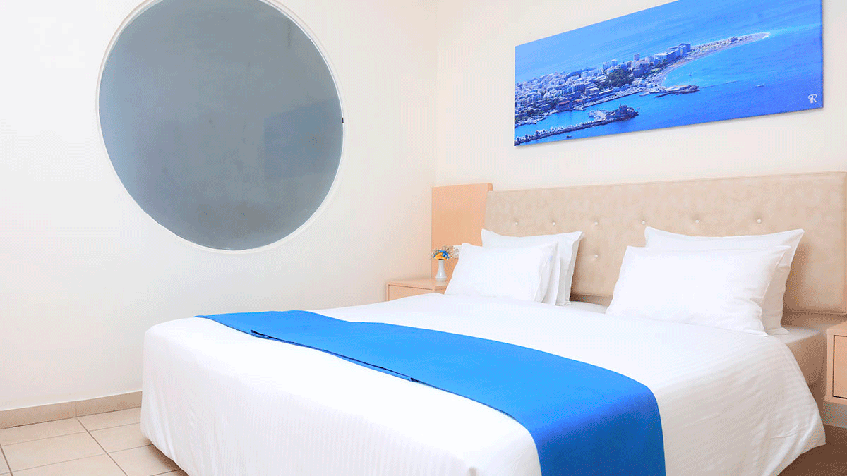 Family Room Land View