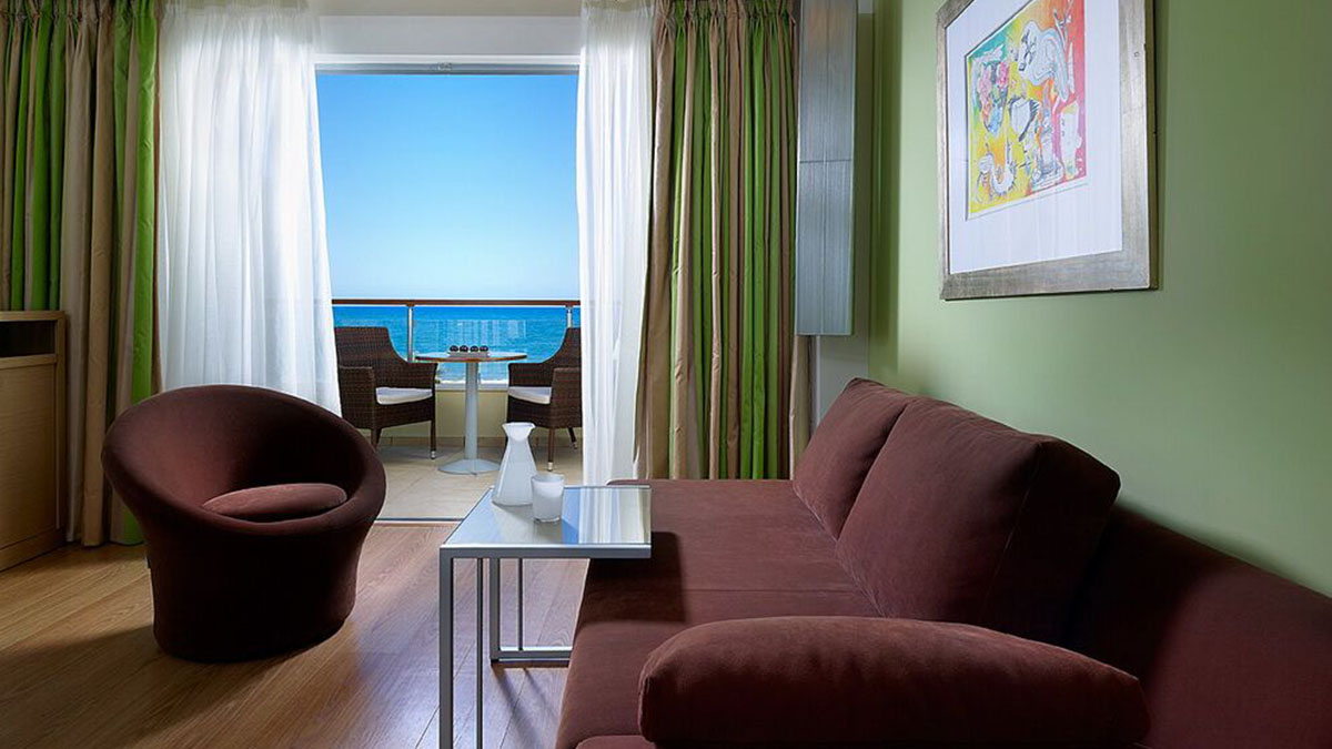 Double Imperial Water Front Direct Sea View