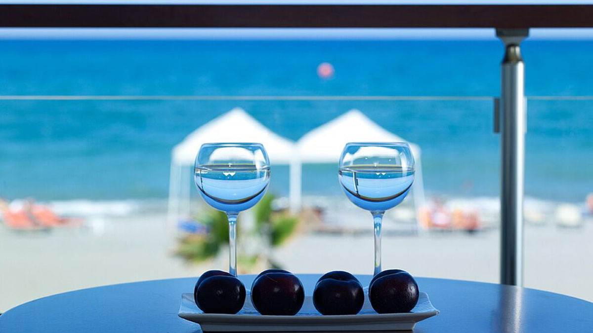 Double Imperial Water Front Direct Sea View