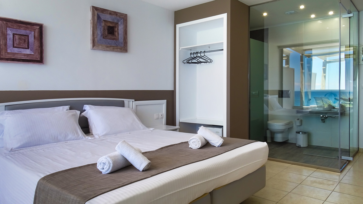 Luxury Garden View Room