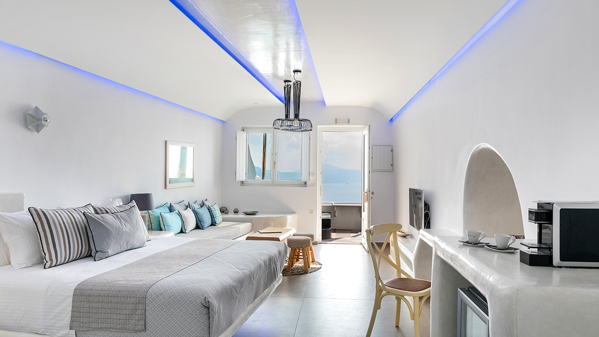 Fable Suite with Outdoor Hot Tub Caldera View 