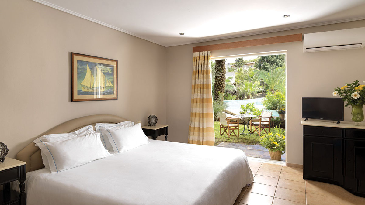 Classic Guestroom Bungalow Pool View