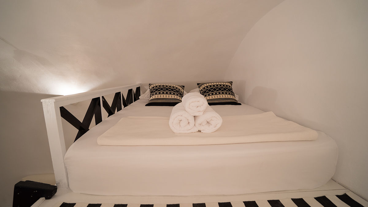 Earth Suite with Jacuzzi Sea View