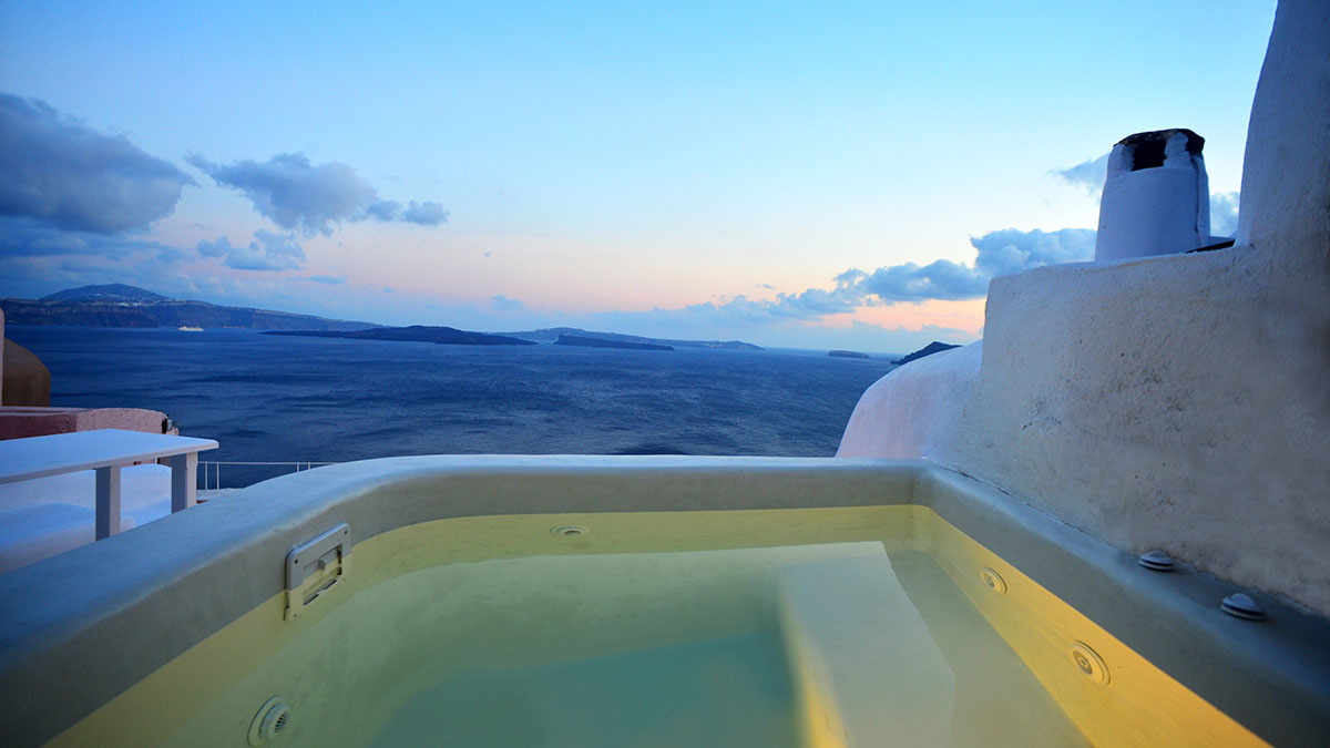 Earth Suite with Jacuzzi Sea View