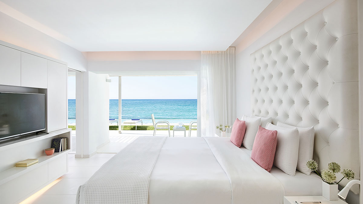 LUX.ME Yali Seafront Suite with Sharing Pool