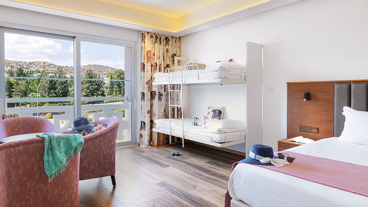 Family Inland View No Balcony