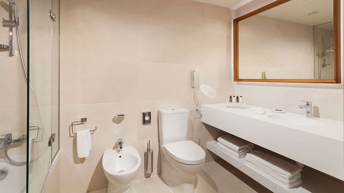 Family Inland View No Balcony