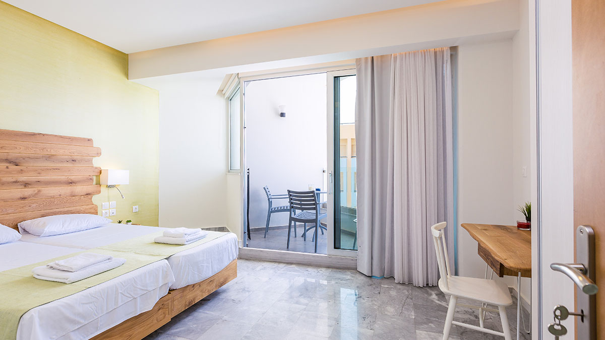 Superior Apartment Side sea View on top floor