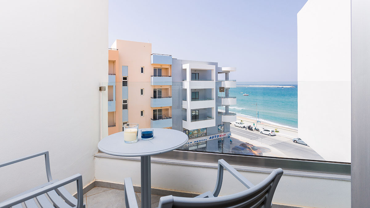 Superior Apartment Side sea View on top floor