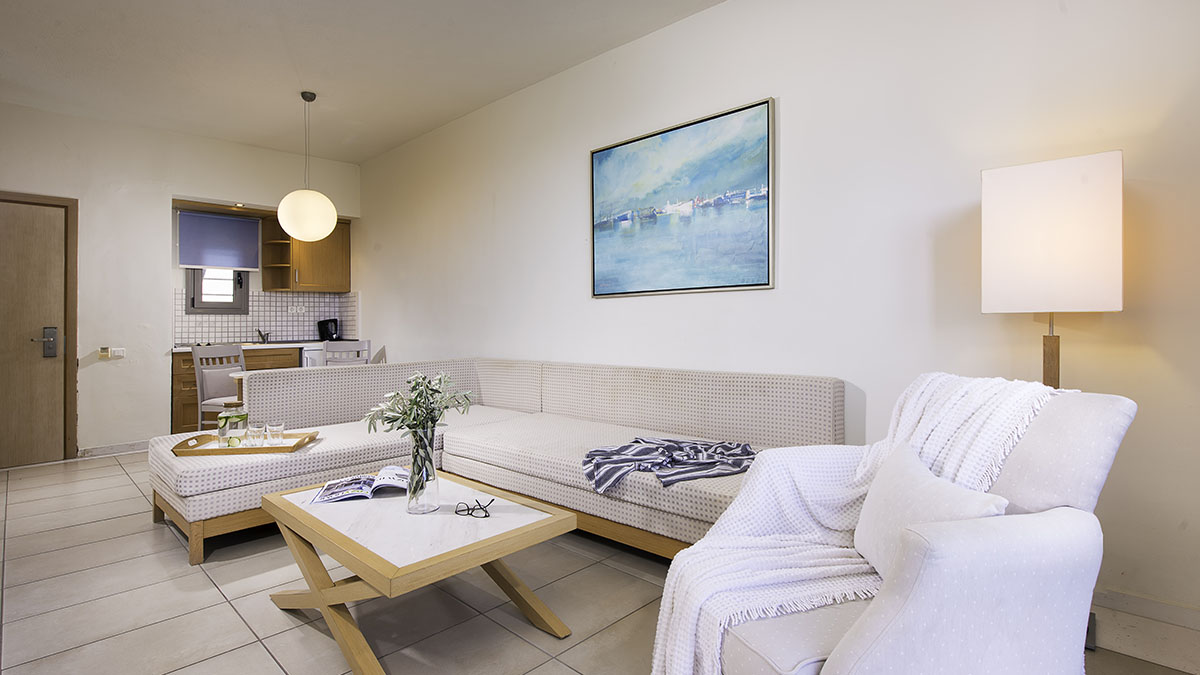 Deluxe Family Suite Garden View