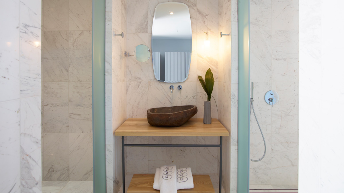 Executive Heated Pool Room Sea View