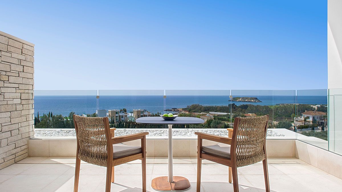 Cap One Bedroom Suite