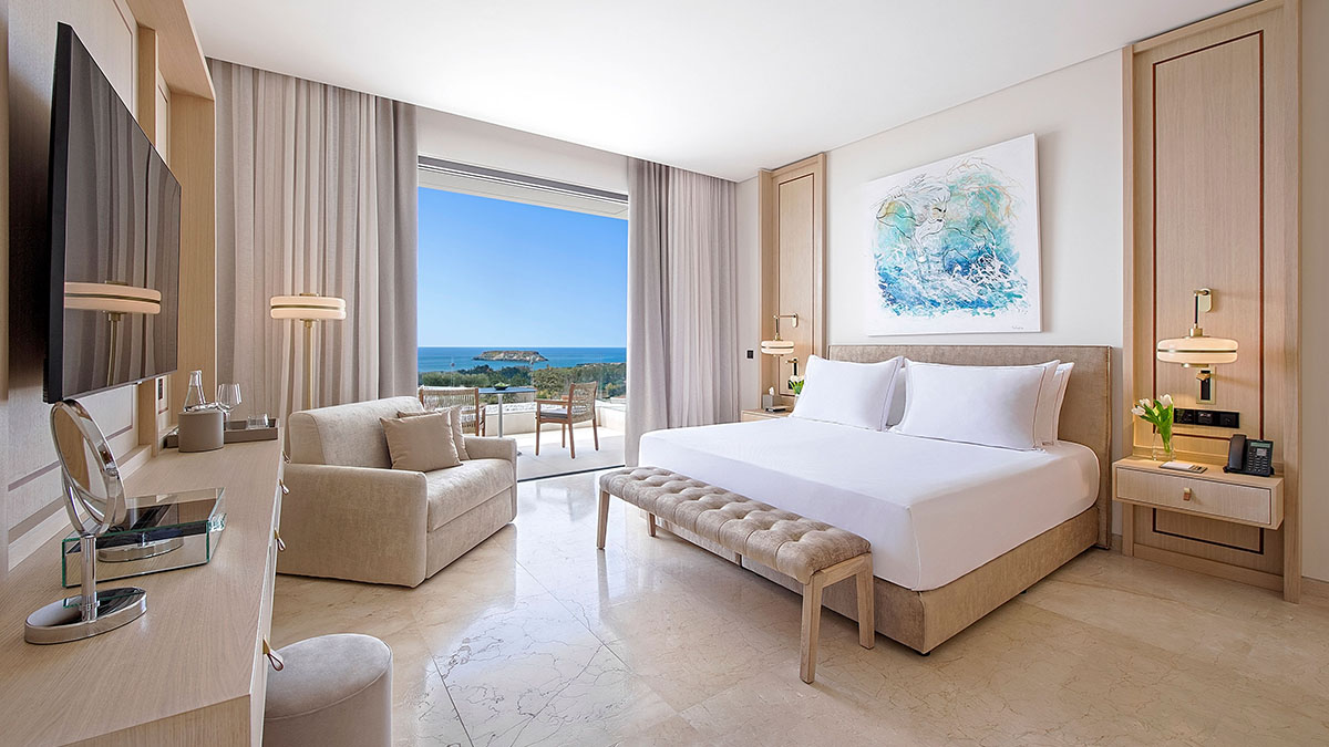 Cap One Bedroom Suite